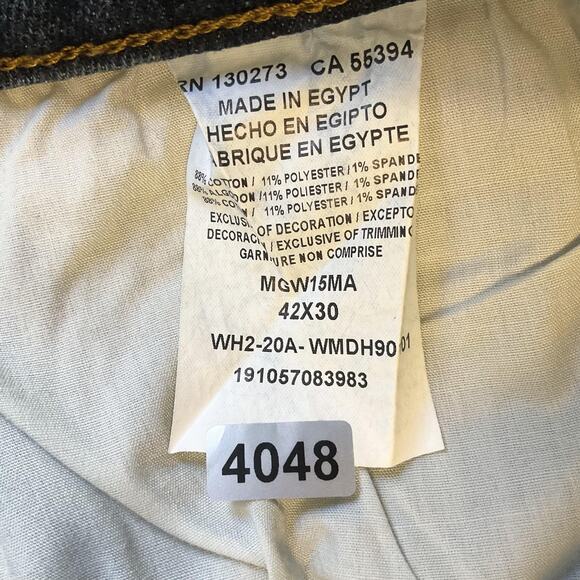 Wrangler Men Jeans 42X30 Blue Denim Button 30" Inseam Straight Leg Mid Rise - Picture 2 of 12